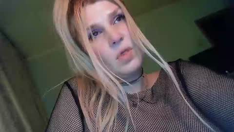 Snapshot of kudesnizza chatting on 02.09.25 Annika MTF ts post -op online show from 02.09.25