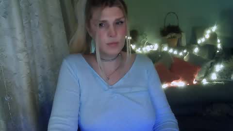 Snapshot of kudesnizza chatting on 02.14.25 Annika MTF ts post -op online show from 02.14.25