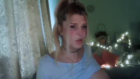 Snapshot of kudesnizza chatting on 02.15.25 Annika MTF ts post -op online show from 02.15.25