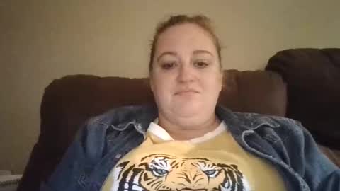 Snapshot of kudraalo chatting on 11.25.25 Ho-verdrive online show from 11.25.25