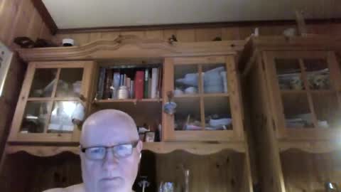 Snapshot of kukken18 chatting on 01.11.25 Kukken18 online show from 01.11.25