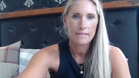 Lucy online show from 01.08.25