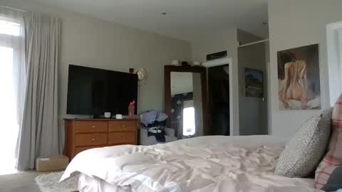 Lucy online show from 02.25.25