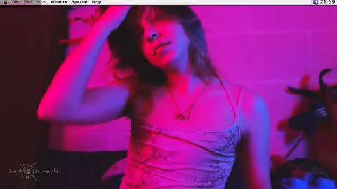 Snapshot of kuntboyzworld chatting on 10.18.25 Krypto hethey online show from 10.18.25