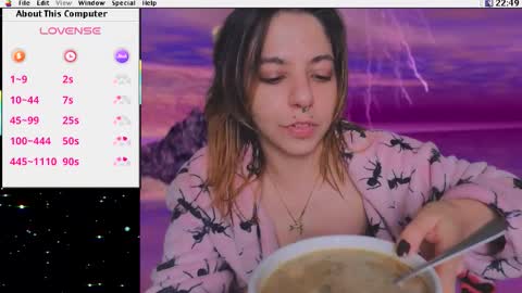 Snapshot of kuntboyzworld chatting on 11.05.25 Krypto hethey online show from 11.05.25