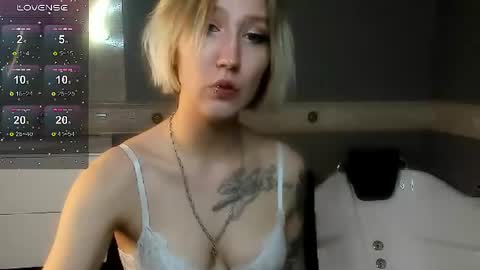 kuttie__mia online show from 04.05.26