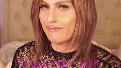 Snapshot of kxaxmichelle chatting on 12.10.24 Kick online show from 12.10.24