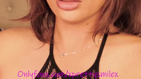 Snapshot of kxaxmichelle chatting on 01.10.25 Kick online show from 01.10.25