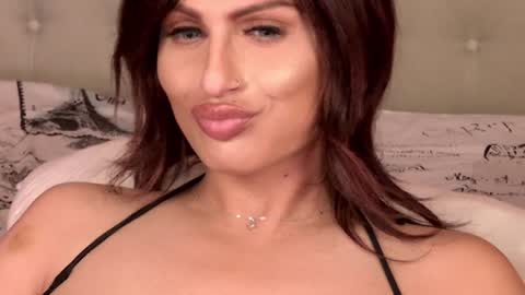 Snapshot of kxaxmichelle chatting on 01.22.25 Kick online show from 01.22.25