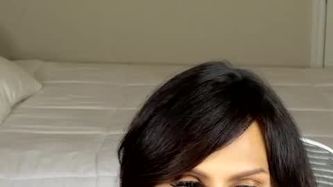 Snapshot of kxaxmichelle chatting on 10.09.25 Kick online show from 10.09.25