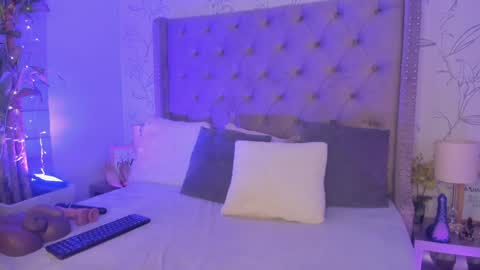 Snapshot of kyaraebony_ chatting on 01.12.25 kyaraebony_ online show from 01.12.25