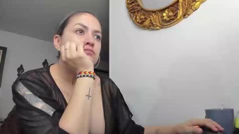 Snapshot of kyhara chatting on 02.10.25 kyhara online show from 02.10.25