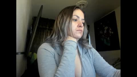 Snapshot of kyhara chatting on 11.07.25 kyhara online show from 11.07.25