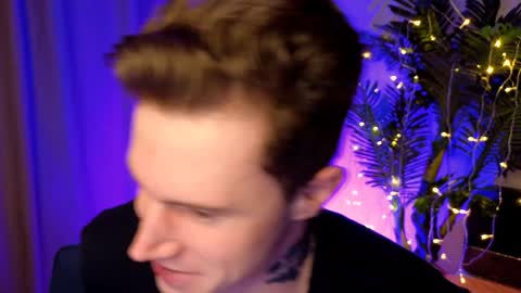 Snapshot of kyle_4u chatting on 12.31.24 Kyle online show from 12.31.24