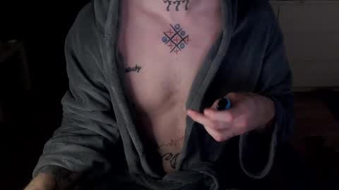 Snapshot of kyle_tattoo chatting on 02.06.26 kyle online show from 02.06.26