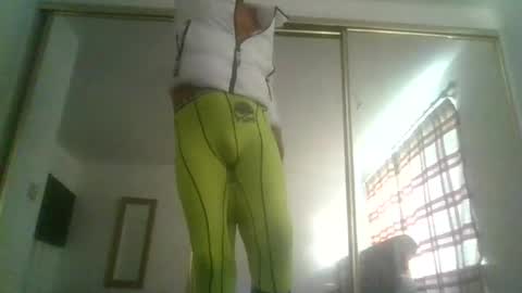 Snapshot of kylestrips4youq chatting on 12.22.25 kylestrips4youq online show from 12.22.25