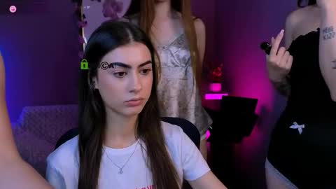 Kylie loves u online show from 10.14.25