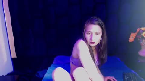 kylie_bloom online show from 10.27.25