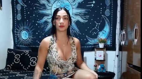 Snapshot of kylie_capricorn chatting on 10.02.25 kylie online show from 10.02.25