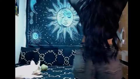 Snapshot of kylie_capricorn chatting on 10.23.25 kylie online show from 10.23.25