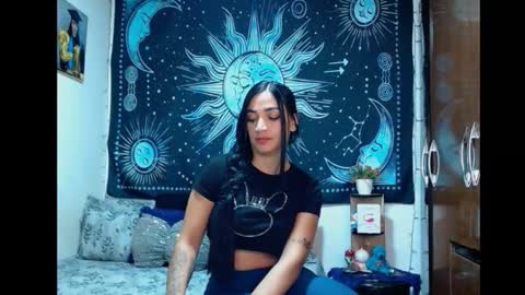 Snapshot of kylie_capricorn chatting on 10.28.25 kylie online show from 10.28.25