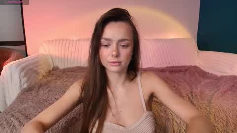 Snapshot of kylie_desire chatting on 09.27.25 Kylie online show from 09.27.25