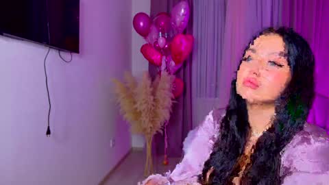 Kylie Lips online show from 12.05.24