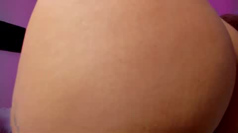 Kylie Lips online show from 10.16.25