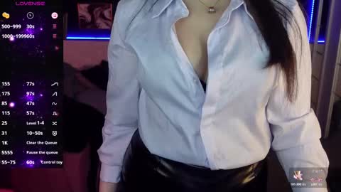 Kylie online show from 02.28.25