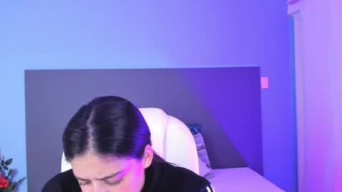 Kylie Reyes  online show from 03.12.25