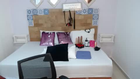 Melissa online show from 11.23.25