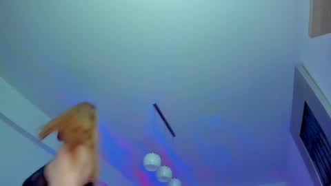 Snapshot of kylieety chatting on 12.29.24 KYLIE online show from 12.29.24