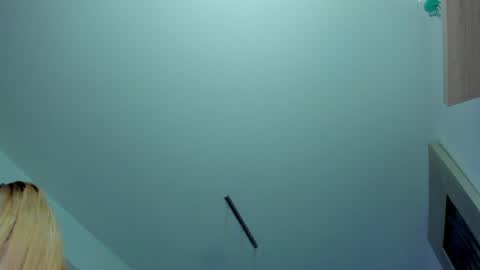 Snapshot of kylieety chatting on 01.05.25 KYLIE online show from 01.05.25