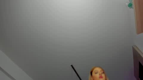 Snapshot of kylieety chatting on 01.13.25 KYLIE online show from 01.13.25