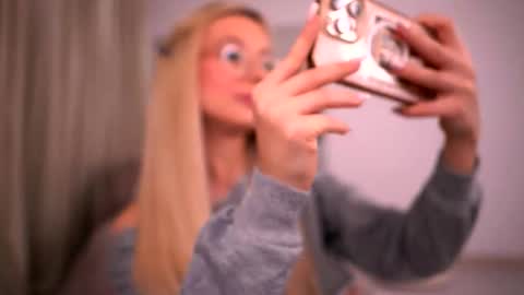 Snapshot of kyliejoyce chatting on 02.10.26 Kylie online show from 02.10.26