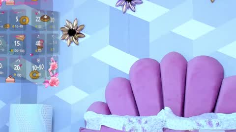 Snapshot of kyliemonnet chatting on 02.20.25 Kylie jl online show from 02.20.25