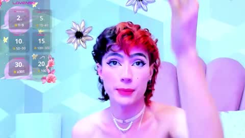 Snapshot of kyliemonnet chatting on 03.10.25 Kylie jl online show from 03.10.25