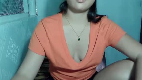 Snapshot of kyliexx98 chatting on 02.15.26 kylie online show from 02.15.26