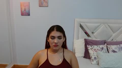 Snapshot of kyliiebaker chatting on 06.18.26 Kylie online show from 06.18.26