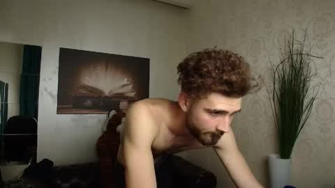 KyloEast online show from 06.10.26