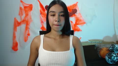 Snapshot of kyra_fox_ chatting on 10.22.25 Kyra online show from 10.22.25