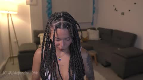 schedule 300 pm - 1100pm colombia time online show from 12.14.25