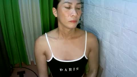 kyutshyne online show from 11.25.25