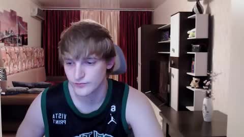 Snapshot of l1onkennedy chatting on 10.12.25 l1onkennedy online show from 10.12.25