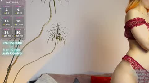 Viktoria White  online show from 03.05.25