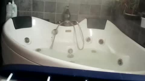 pelle and lady online show from 03.01.25