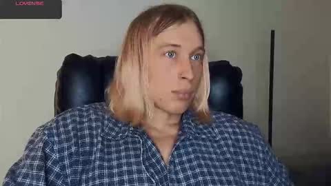 Snapshot of l_adonis_l chatting on 03.27.26 Adonis online show from 03.27.26