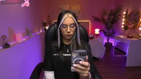 Snapshot of la_monitora chatting on 07.17.26 T A T I A N A online show from 07.17.26