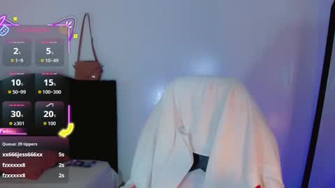 Snapshot of la_ratona_1 chatting on 10.05.25 AriSaray online show from 10.05.25