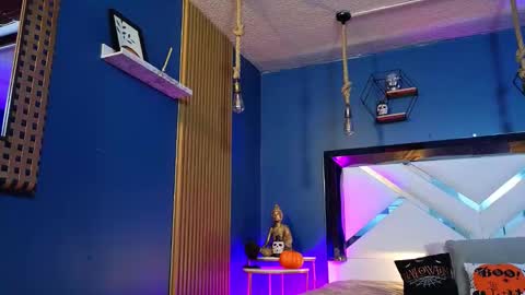 Cris  online show from 10.10.25